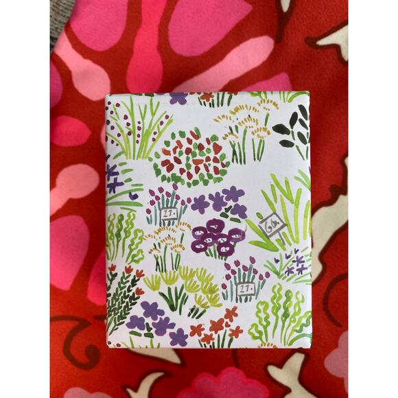 Laura Ashley Ladies Minimalist Mesh Watch Comes in A Gift Box - Picture 3 of 5